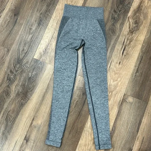 Gymshark Gray and purple leggings. Unknown size see measurements maybe XS - Picture 8 of 16